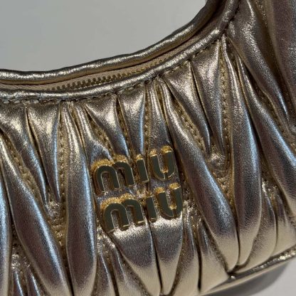 Replica Miu Miu Wander matelassé nappa leather hobo mini-bag Pyrite #6064 - Image 5