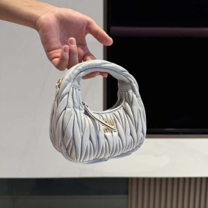 Replica Miu Miu Wander matelassé nappa leather hobo mini-bag Pearl Gray #6061 - Image 2